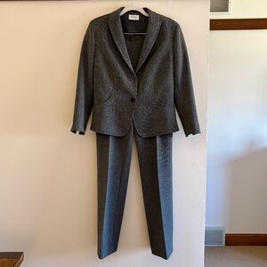 Akris Punto Gray Career Pant Suit Size 8 Blazer & Pants Set